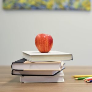 photo-1503676260728-1c00da094a0b